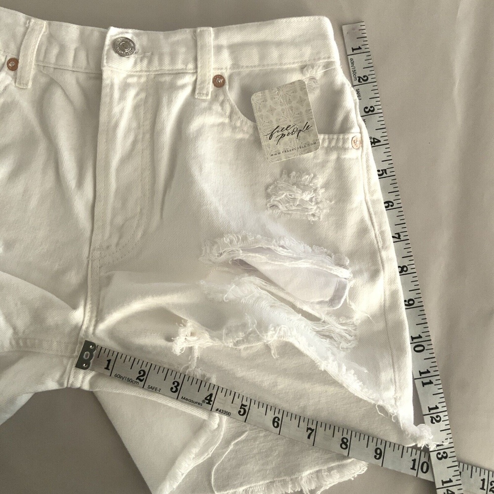 We The Free Distressed Shorts Raw Hem Rigid 25 - Picture 8 of 11